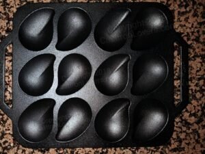 Cast iron novelty pans