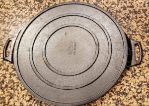 Rimless Cast Iron Pizza Pan Rimless, Lodge Cast Iron Pizza Pan, #tawa #naan #roti #tortilla #flatbread #comal #castironcomal #claycomalsubstitute #Victoriacastiron #rimlesspizza pan #pizza #baking #bakingpan #pizzapan tawa cast iron pan 15 inch