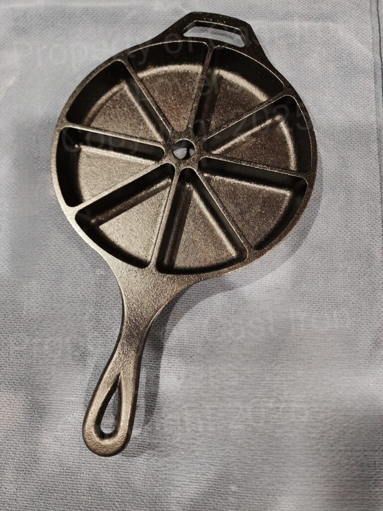Cast Iron cornbread pan, cast iron novelty pan, cast iron novelty bakeware; Cast Iron sectioned cornbread pan; Sectioned cast iron bakeware; Sectioned cast iron pan